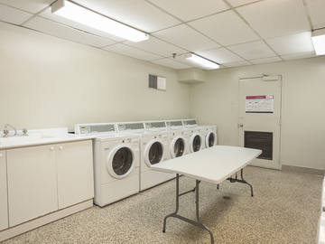 Apartments for Rent in Toronto -  Huntley Apartments - CanadaRentalGuide.com