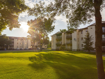 Apartments for Rent in Regina -  Southwood Green Apartments - CanadaRentalGuide.com