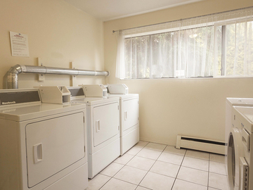Apartments for Rent in Victoria -  Magnolia Manor - CanadaRentalGuide.com