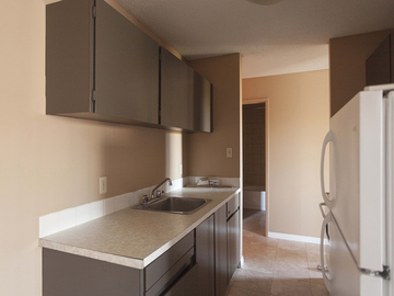 Apartments for Rent in Calgary -  Holly Acres Apartments - CanadaRentalGuide.com