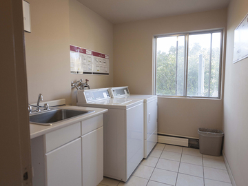 Apartments for Rent in Calgary -  Holly Acres Apartments - CanadaRentalGuide.com