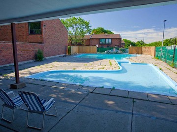 Apartments for Rent in Toronto -  Cassandra Townhomes - CanadaRentalGuide.com