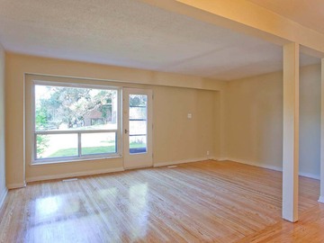 Apartments for Rent in Toronto -  Cassandra Townhomes - CanadaRentalGuide.com