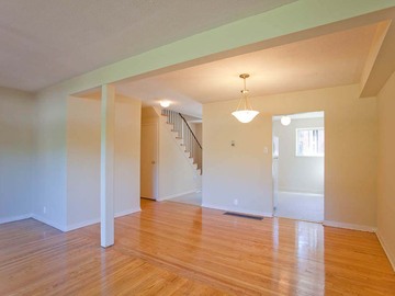 Apartments for Rent in Toronto -  Cassandra Townhomes - CanadaRentalGuide.com