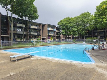 Apartments for Rent in Quebec City -  Jardin Des Seigneurs Apartments - CanadaRentalGuide.com