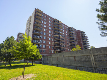 Apartments for Rent in Saint-Laurent -  Le Comesol Apartments - CanadaRentalGuide.com