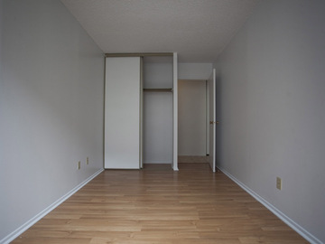 Apartments for Rent in Saint-Laurent -  Le Comesol Apartments - CanadaRentalGuide.com