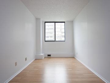 Apartments for Rent in Saint-Laurent -  Le Comesol Apartments - CanadaRentalGuide.com