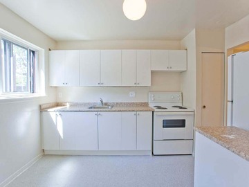 Apartments for Rent in Toronto -  Cassandra Townhomes - CanadaRentalGuide.com